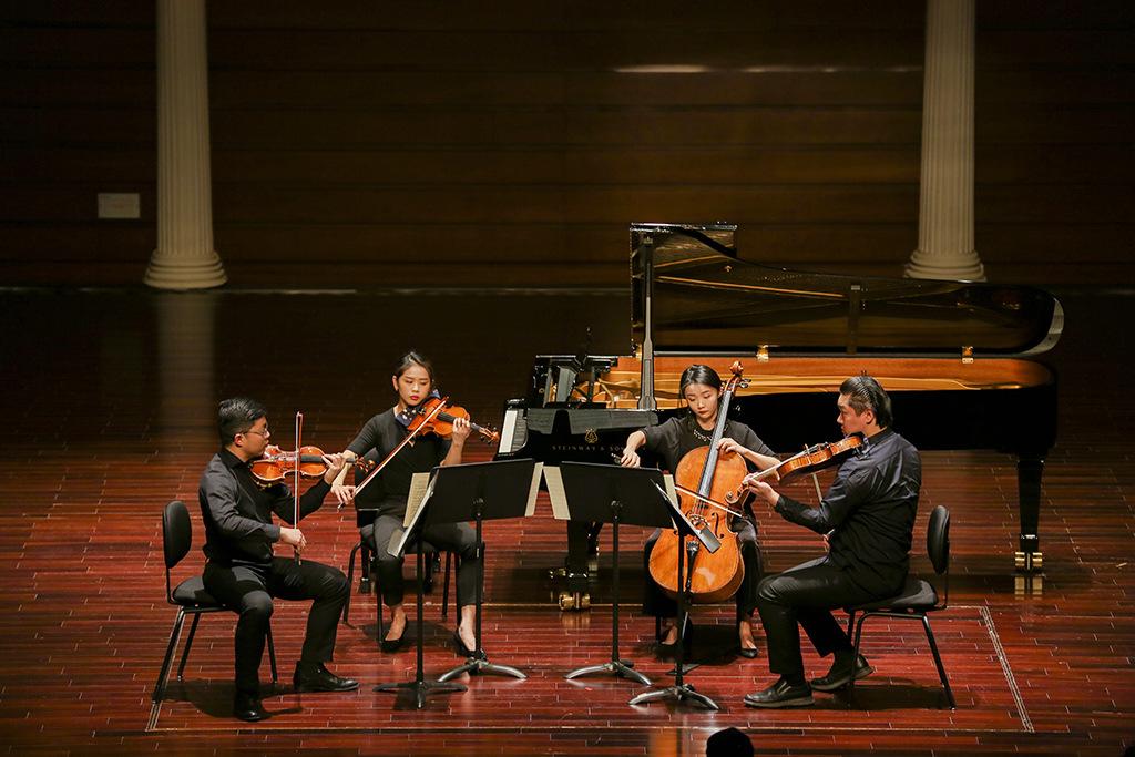 珠海弦樂大師班匯報(bào)演出-1.jpg 珠海弦樂大師班匯報(bào)演出-1.jpg